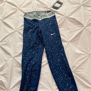 Girls Nike leggings